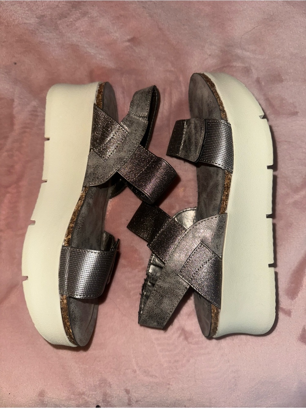 Women's Pierre Dumas Pewter / Metallic Gray Platform Sandals